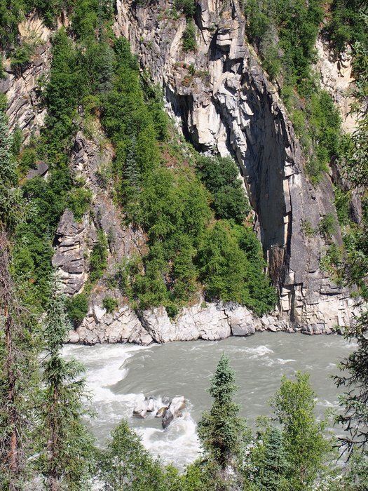 Devil Creek rapid cliff