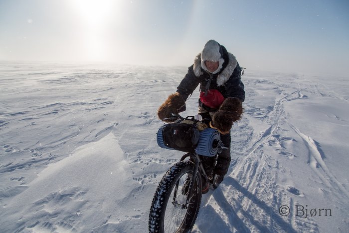 Of the many conditions Kim and Bjørn rode through on their 1000+ mile fat-bike expedition to the arctic, drift snow and ground blizzards was the most difficult.